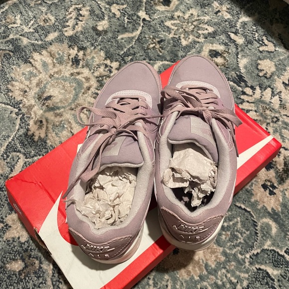 Nike Air Max 90 Plum Fog/ Venice /Plum color Women's Sz 9.5 Like new DC9445-500 - Picture 7 of 8